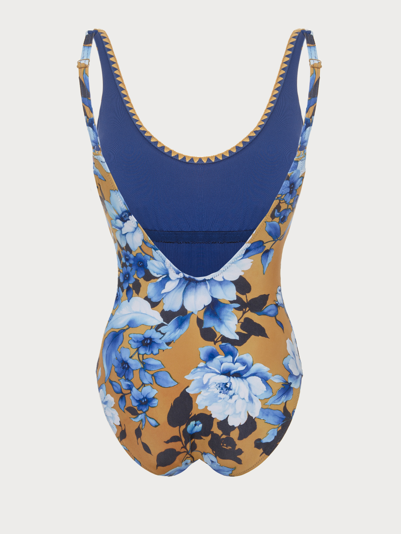 Купальник слитный с мягкой чашкой