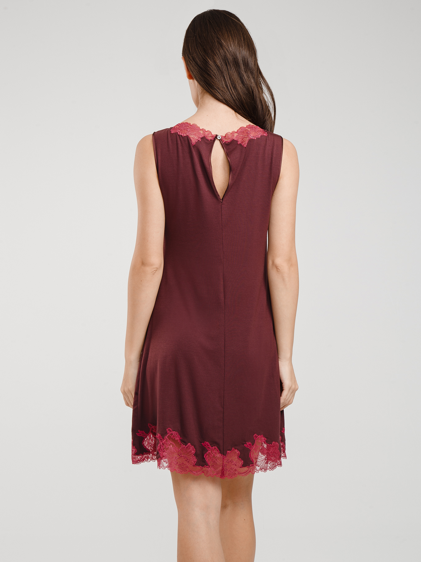 Сорочка на бретелях